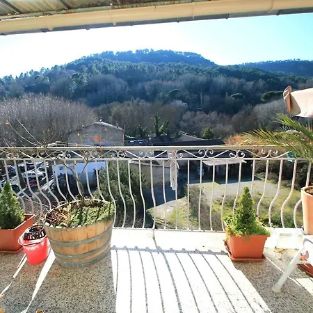 En Provence Avec Possibilite Garage Motos Et Velo Apartment