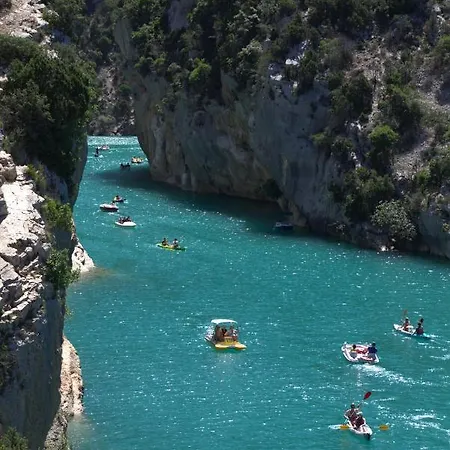 En Provence Avec Possibilite Garage Motos Et Velo Salernes